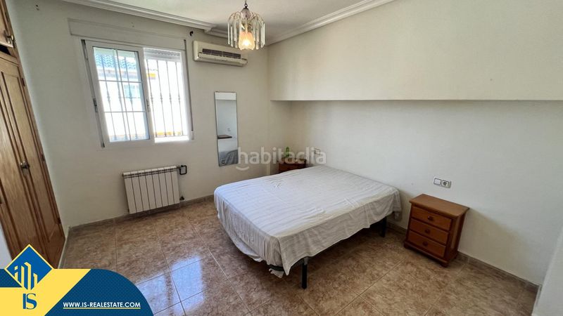 Foto f63120cf-0ac3-4cb5-92ad-d0536ac51ac5. Casa amb aparcament a Aguas Nuevas Torrevieja
