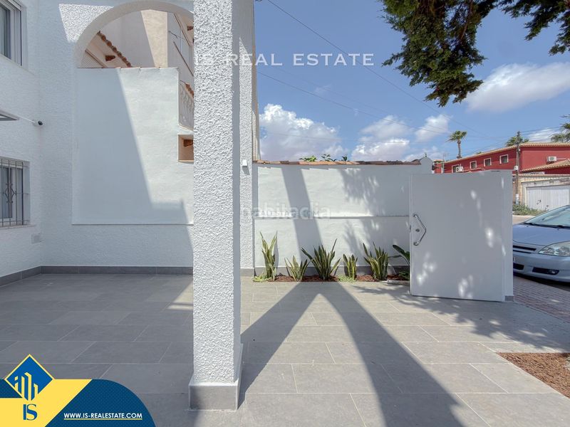 Foto ea43010c-eb01-43a1-93c8-919528ea061f. Casa amb piscina a nueva Torrevieja Torrevieja