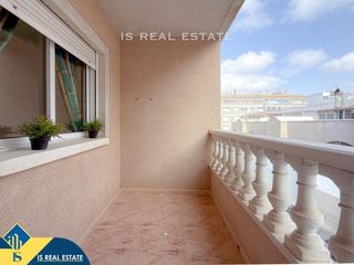 Apartment in Avenida Habaneras - Curva de Palangre. Apartamento con piscina comunitaria, en la provincia de alicante
