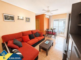 Apartamento en Antonio Machado. Apartamento con piscina comunitaria, en la provincia de alicante