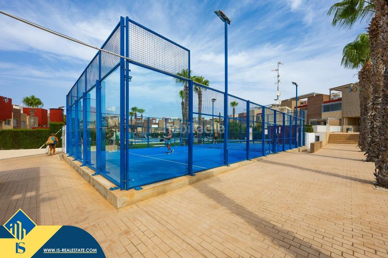 Foto 18f7e1a9-a18e-46f9-ac0f-f783fc14f00d. Casa amb aparcament piscina a Parque Acuático - Sector 25 Torrevieja