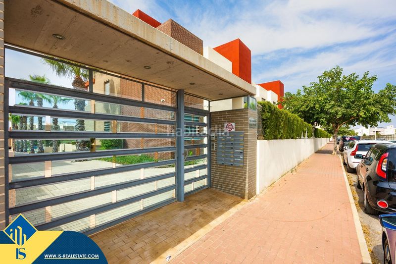Foto 9ff17497-c56a-4773-963f-773b7976a1fc. Casa amb aparcament piscina a Parque Acuático - Sector 25 Torrevieja
