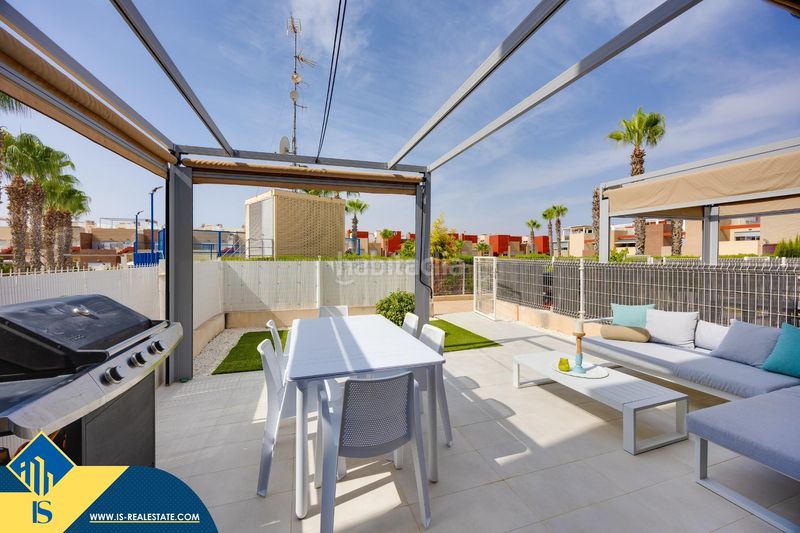 Foto a883aa51-8bbb-4ff6-b052-922f2669186f. Casa amb aparcament piscina a Parque Acuático - Sector 25 Torrevieja