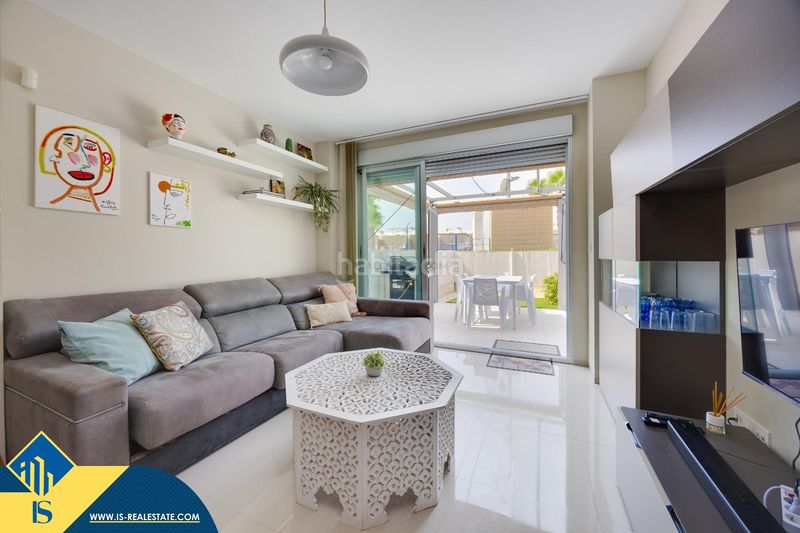 Foto df1bbdf2-326d-4772-b36f-4d9a634ec845. Casa amb aparcament piscina a Parque Acuático - Sector 25 Torrevieja