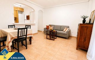 Apartment in Avenida Habaneras - Curva de Palangre. Apartamento con terraza en la provincia de alicante, en torrevie