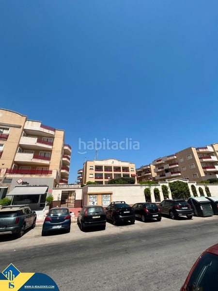 Foto a7c2773a-af65-444f-8f60-ef187a6db3f6. Pis amb piscina a La Regia Orihuela