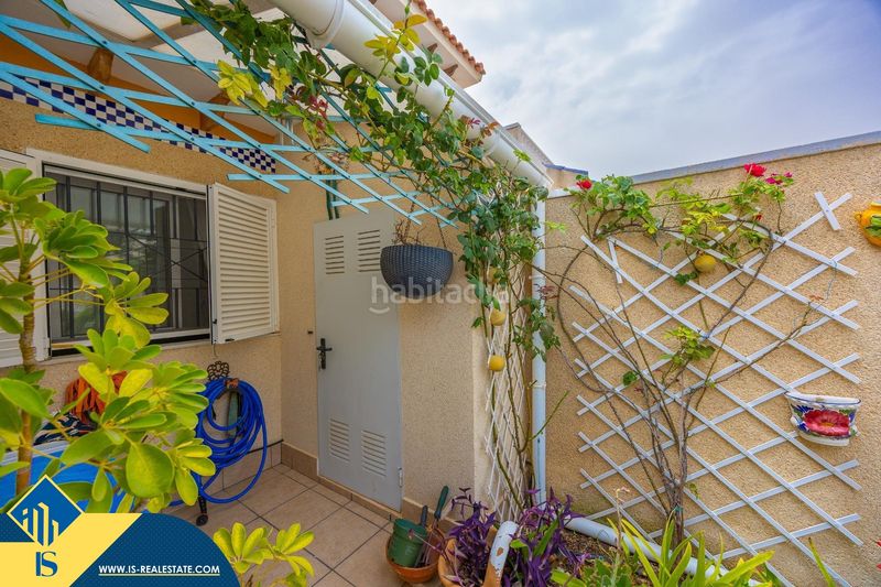 Foto b7d7e8bd-83ef-455d-a582-60b061589d0e. Casa amb piscina a La Florida Orihuela