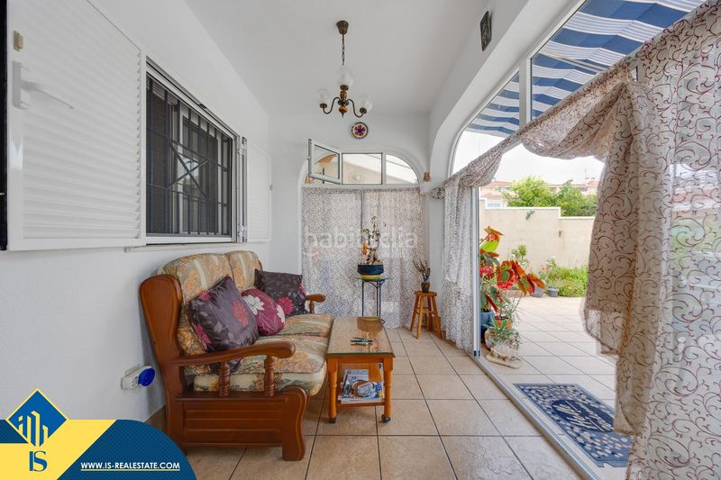 Foto bf3c826b-1a89-40ab-8c8c-475aed4cf325. Casa amb piscina a La Florida Orihuela