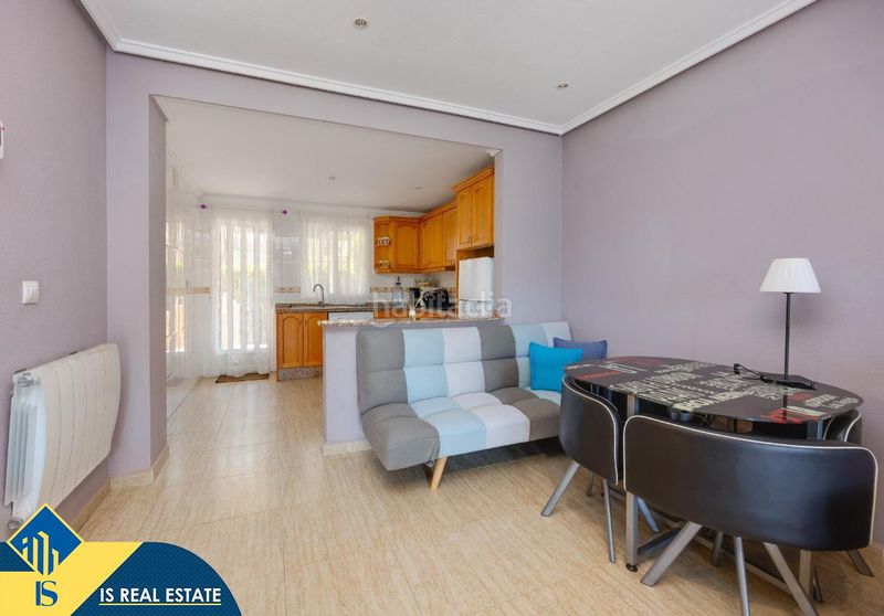 Foto abe6234d-a86f-4274-be7a-72de27e25248. Casa amb calefacció a La Florida Orihuela