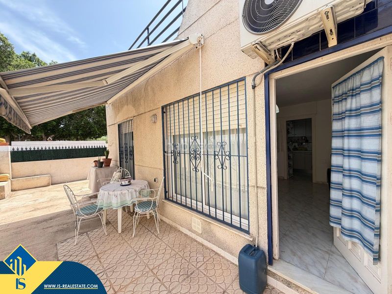 Foto 12d95feb-5ebc-41e6-9874-cb51cb2aed7c. Casa amb piscina a Zona Carrefour - Urbanizaciones Torrevieja