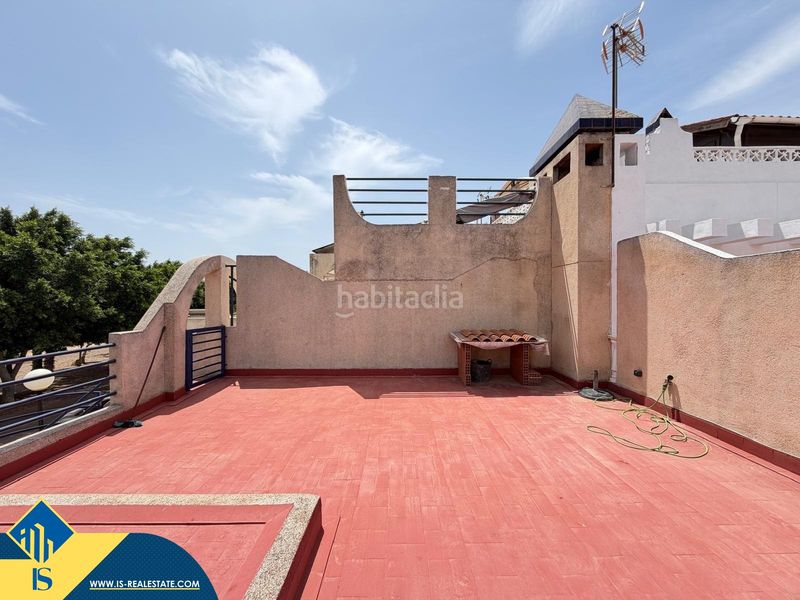 Foto 4af1a592-997b-4af0-858e-79ed2d2a61be. Casa amb piscina a Zona Carrefour - Urbanizaciones Torrevieja