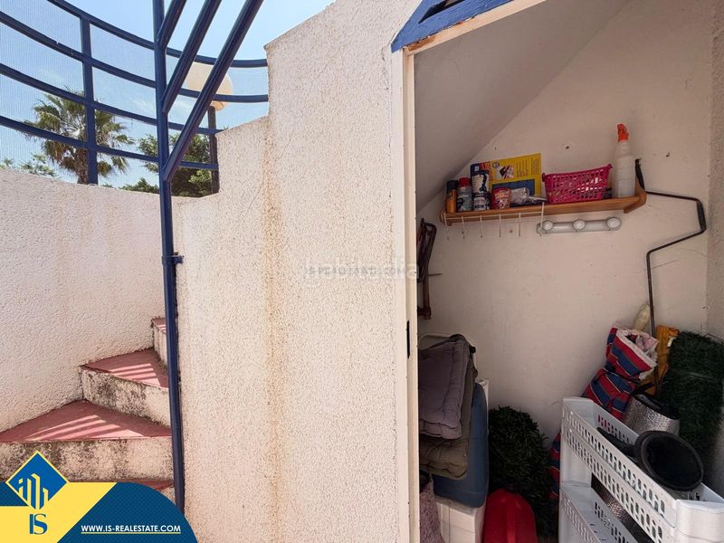 Foto 5992ad68-aa4b-4a80-9bd5-9103c1c5e36f. Casa amb piscina a Zona Carrefour - Urbanizaciones Torrevieja