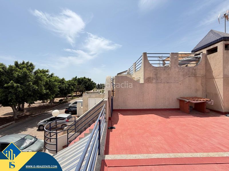 Foto 8bb83a6b-9a10-4867-b53b-47f4d1aa51bb. Casa amb piscina a Zona Carrefour - Urbanizaciones Torrevieja