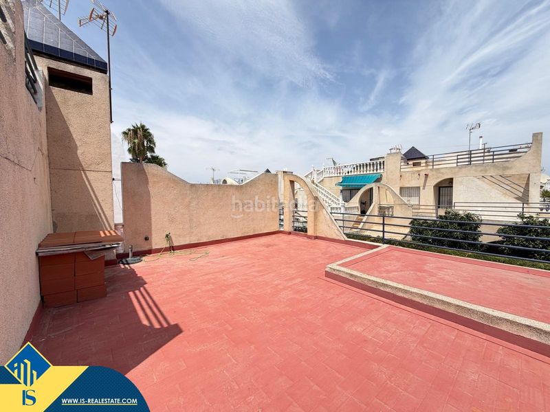Foto a8c376f6-3378-42e4-acc9-156468c9c2b0. Casa amb piscina a Zona Carrefour - Urbanizaciones Torrevieja