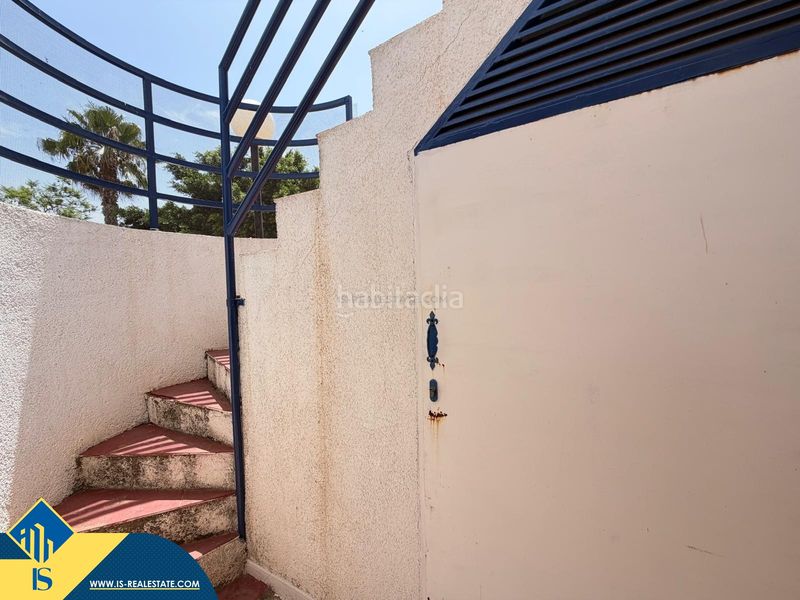 Foto b628696a-e978-4bf8-b77b-db67bbd5c098. Casa amb piscina a Zona Carrefour - Urbanizaciones Torrevieja