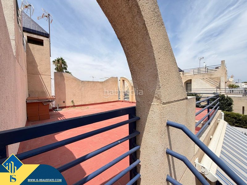 Foto d5d64cd5-4a17-4b24-9f7d-450a77a4fe10. Casa amb piscina a Zona Carrefour - Urbanizaciones Torrevieja