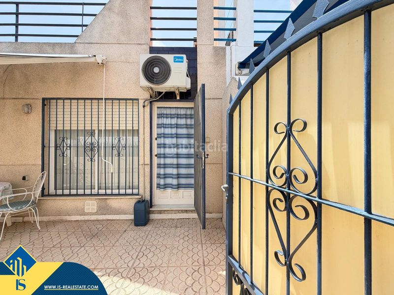 Foto d937a58a-c538-4472-927b-c4940c435eb0. Casa amb piscina a Zona Carrefour - Urbanizaciones Torrevieja