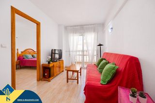 Pis a Antonio Machado. Apartamento con piscina comunitaria, en la provincia de alicante
