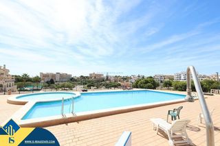 Affitto Appartamento in La Regia. Apartamento con piscina comunitaria, en la provincia de alicante