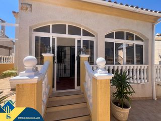 Affitto Casa in La Florida. Casa con piscina comunitaria, en la provincia de alicante, en or