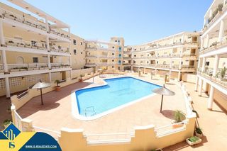 Lloguer Pis a Campoamor. Apartamento con piscina comunitaria, en la provincia de alicante