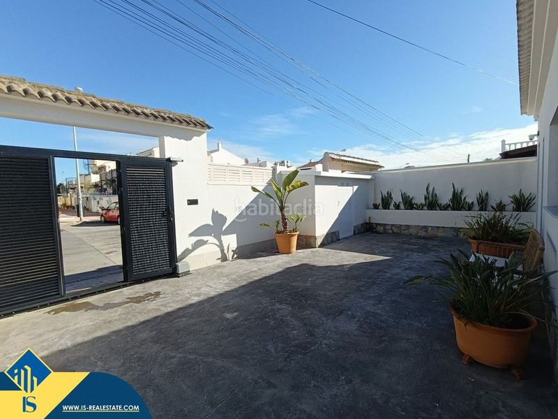 Foto 58a89440-bf5c-4871-b28c-fb533f78235b. Xalet amb piscina a Zona Carrefour - Urbanizaciones Torrevieja