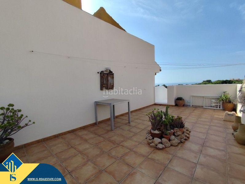 Foto 508b0631-e92e-4359-8d0b-ad657360c810. Àtic amb piscina a Punta Prima Torrevieja