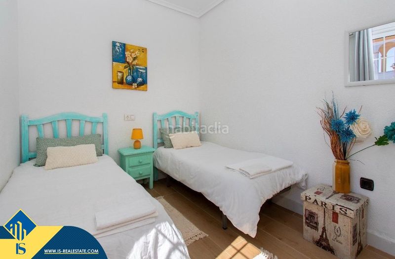 Foto 8d01530a-6bd8-4d6f-8bd6-8e24c33592fc. Dúplex amb piscina a Playa Flamenca Orihuela