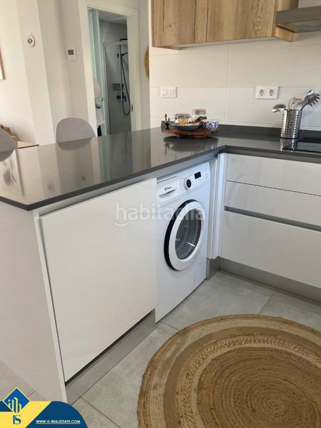 Foto 745f2339-5785-4cad-af69-d7af861bd677. Ático  con piscina comunitaria, en la provincia de alicante, costa. 2 habitaciones | 106 m² | a 3 kilómetros del mar en Orihuela