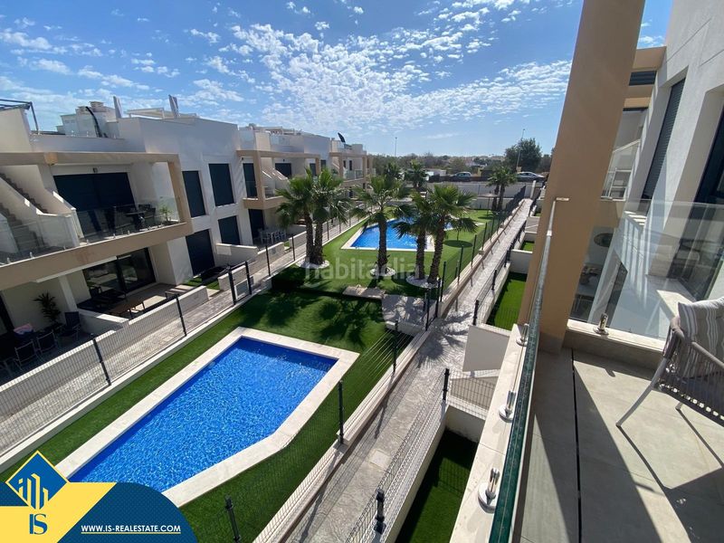 Foto 8d352049-1efa-4400-971d-adde16344f5d. Ático  con piscina comunitaria, en la provincia de alicante, costa. 2 habitaciones | 106 m² | a 3 kilómetros del mar en Orihuela