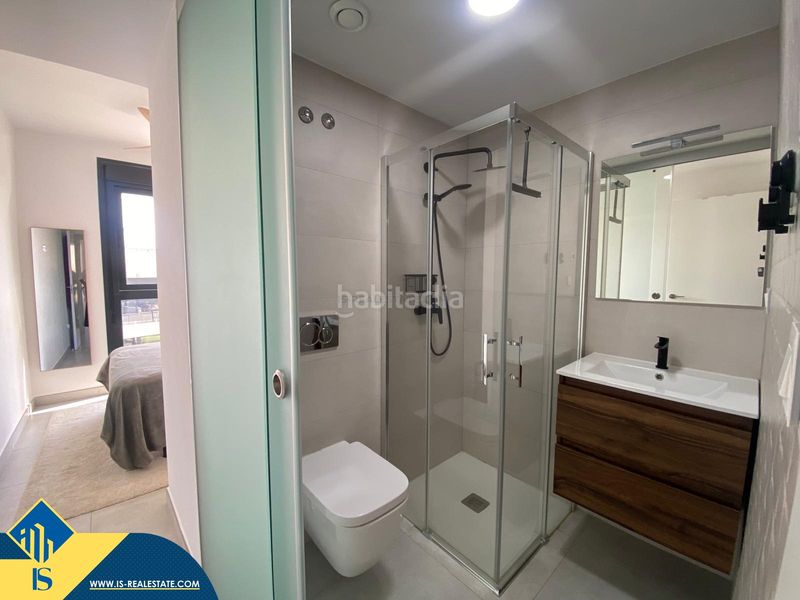 Foto 9a42a90a-9e96-406a-885b-eb76bdb2afd1. Ático  con piscina comunitaria, en la provincia de alicante, costa. 2 habitaciones | 106 m² | a 3 kilómetros del mar en Orihuela
