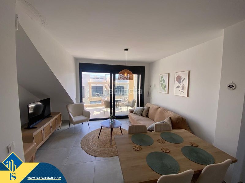 Foto ffd919f7-ecf7-4ab0-89df-c9e5225c38b9. Ático  con piscina comunitaria, en la provincia de alicante, costa. 2 habitaciones | 106 m² | a 3 kilómetros del mar en Orihuela