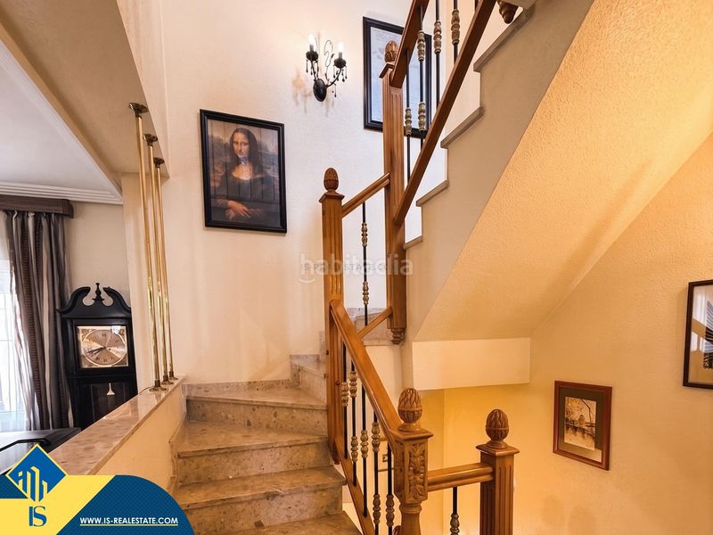 Foto 911ee390-9d5d-4a9c-9cbf-48fb2f704889. Chalet villa con piscina comunitaria, en la provincia de alicante, costa. 3 habitaciones | 183 m² | a 1,8 kilómetros del mar en Orihuela