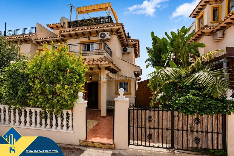 Foto f31f67ae-91a2-4248-8865-4186a887003d. Casa amb piscina a La Regia Orihuela