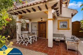 Maison à La Regia. Casa con terraza, en la provincia de alicante, en orihuela costa