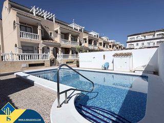 Casa a La Florida. Casa con piscina comunitaria, en la provincia de alicante, en or