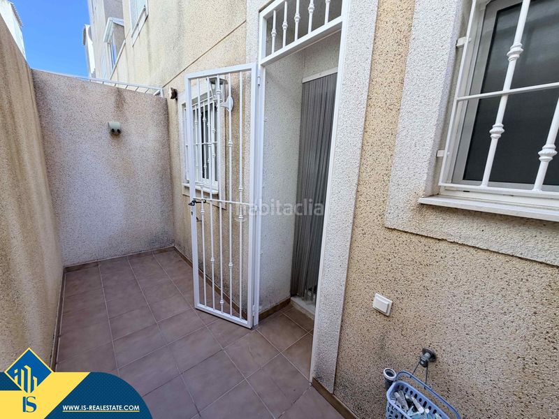 Foto 7fd3528a-a6ab-4c2e-b588-60d7db16fa6e. Casa amb aparcament piscina a La Florida Orihuela