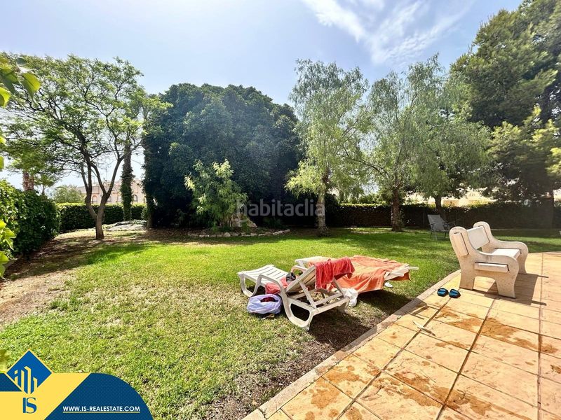 Foto 43a3ac78-e4ae-45f1-87be-33307c2a5f44. Casa amb piscina a La Florida Orihuela