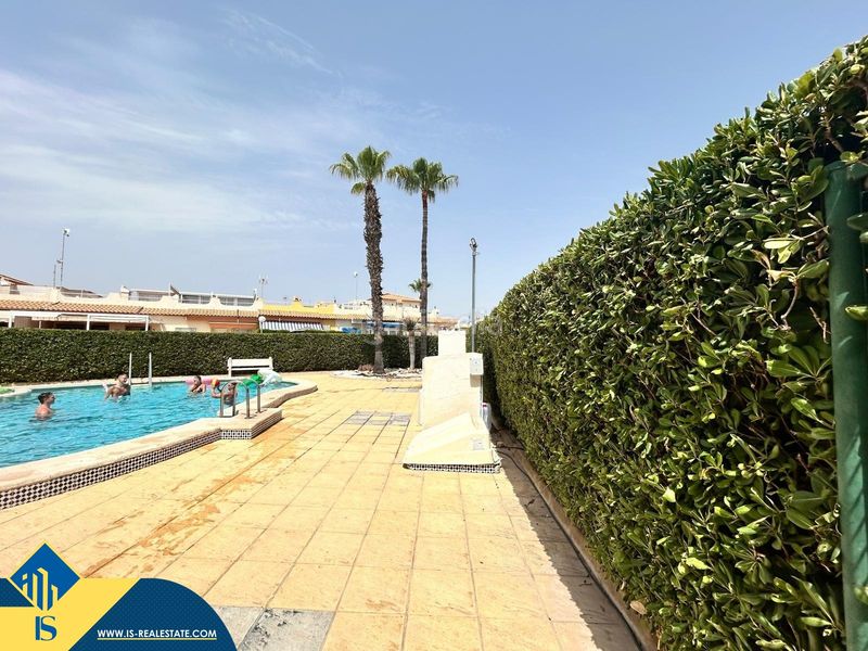Foto e421fde9-6a6c-4cc8-86b2-c36a9458b411. Casa amb piscina a La Florida Orihuela