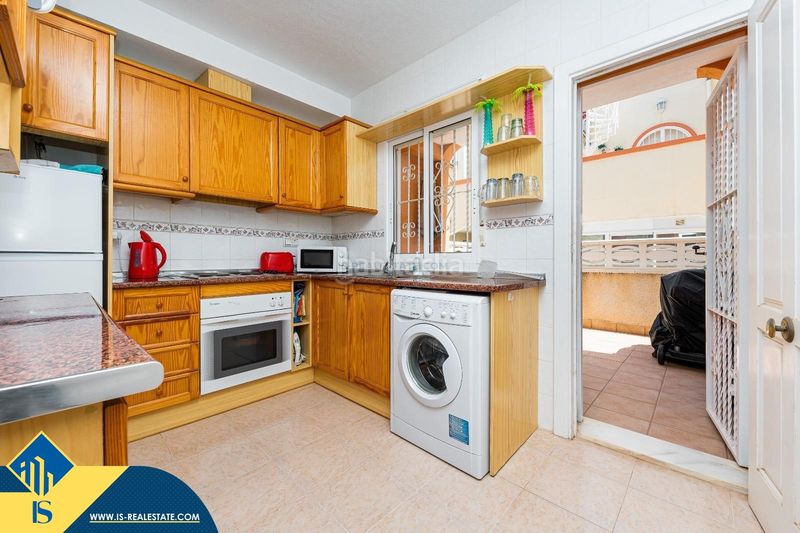 Foto e8d175be-7cf4-4731-8c81-094fb4d9d047. Casa amb piscina a La Florida Orihuela