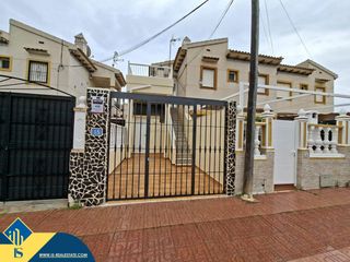 Casa en Zeniamar - Horizonte - La Campana. Bungalow reformado con piscina comunitaria, en la provincia de a