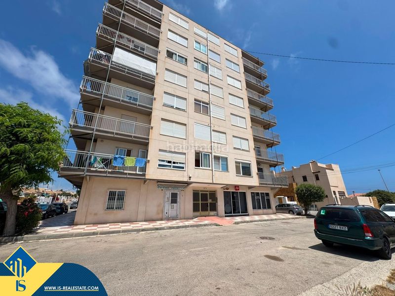 Foto bcf0d9ef-4cc0-4036-a7ff-1a62bd731bfb. Pis a Zona los Frutales Torrevieja