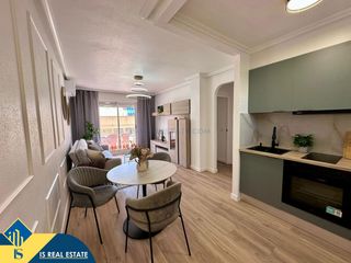 Appartement in Avenida Habaneras - Curva de Palangre. Apartamento reformado con piscina comunitaria, en la provincia d