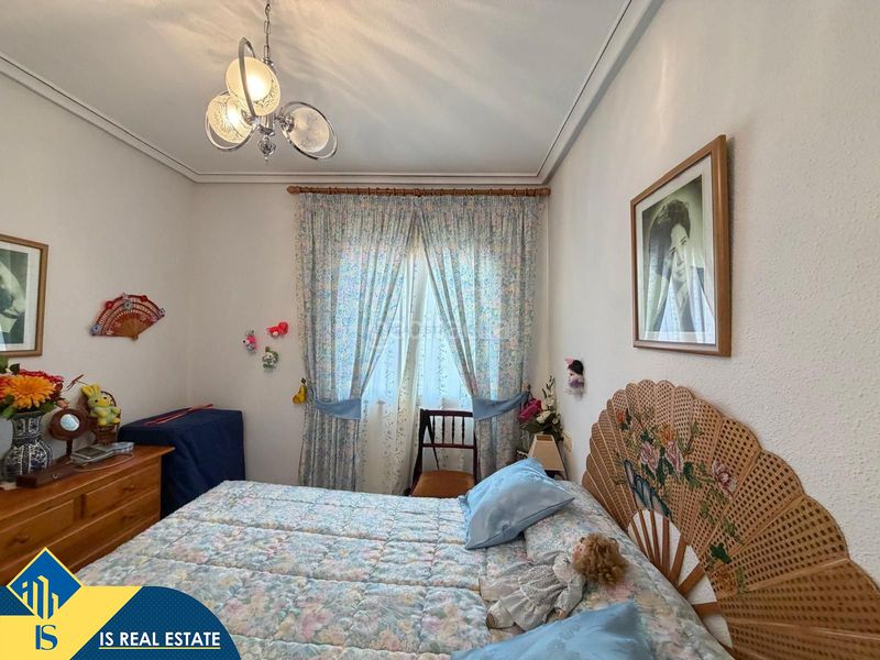 Foto 38d29223-9632-4b1d-86eb-5e1e39250519. Casa amb calefacció a Zona los Frutales Torrevieja
