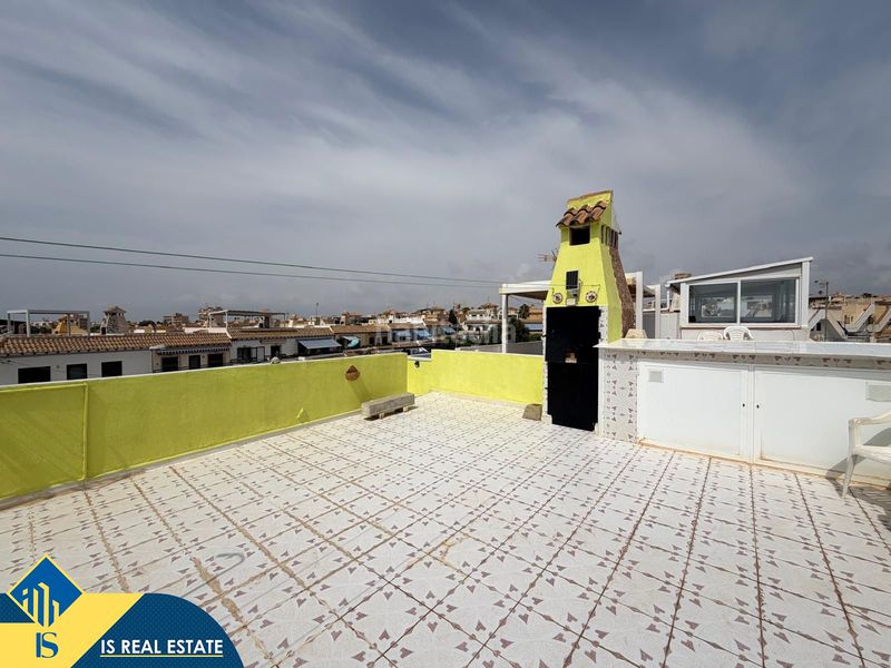 Foto fbe885f1-1650-4cf5-822a-50f8efe2b8b6. Casa amb calefacció a Zona los Frutales Torrevieja