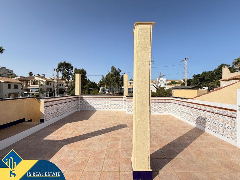 Foto 28ba66b7-9cb7-4039-9d0f-6b4bf18b396d. Reihenhaus mit kamin heizung parking pool in Torreblanca Torrevieja