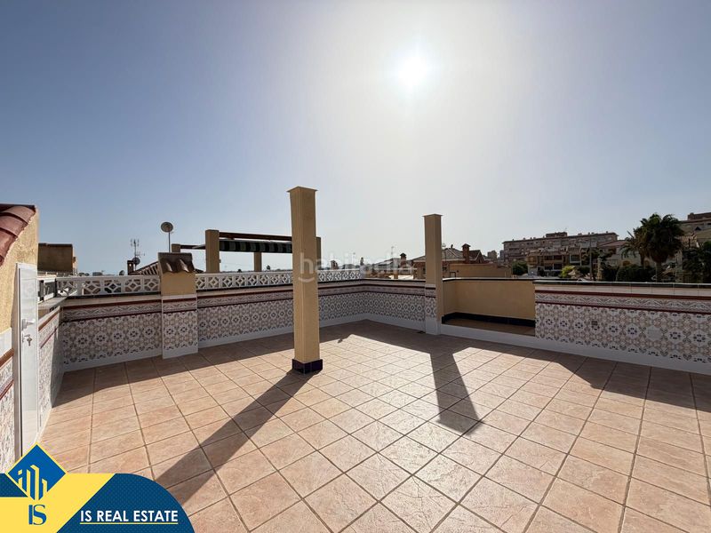 Foto 6b90e752-f441-4b9c-b284-4e3541d94828. Reihenhaus mit kamin heizung parking pool in Torreblanca Torrevieja
