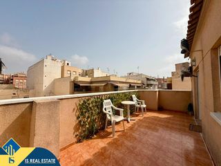 Appartement in Avenida Habaneras - Curva de Palangre. Ático con terraza en venta en la provincia de alicante, torrevie