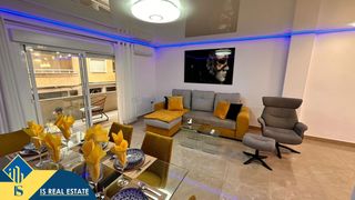 Apartament a Zona Playa del Cura. Apartamento reformado con terraza, en la provincia de alicante,