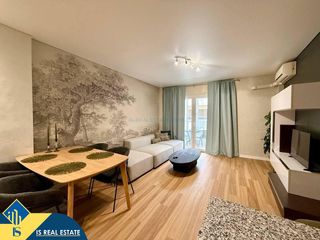 Appartement in Zona Playa del Cura. Apartamento con terraza en la provincia de alicante, en torrevie